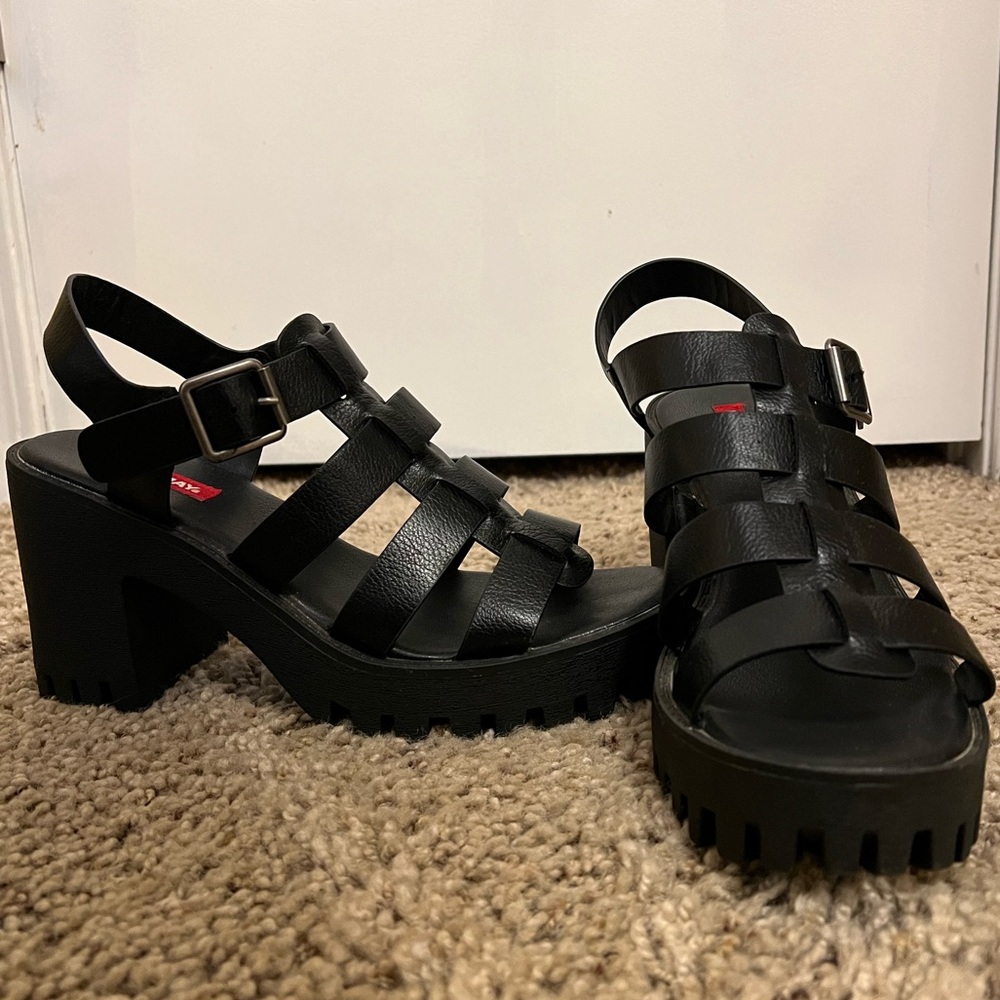 Unionbay Lexie Platform Chunky Sandal